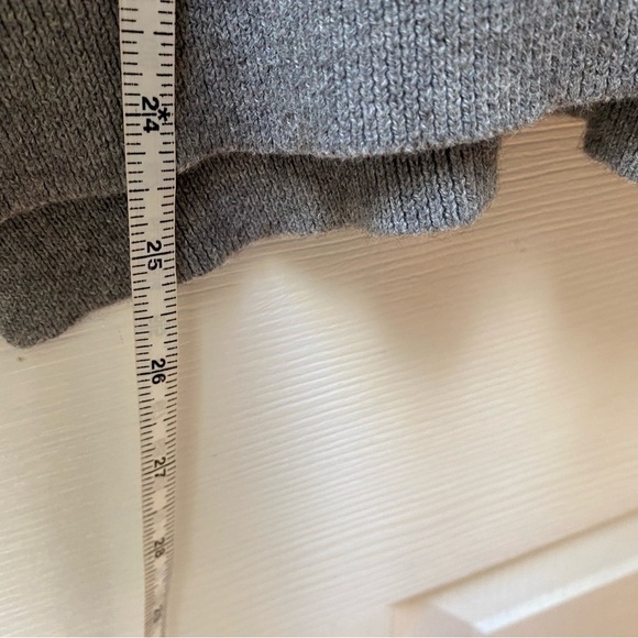 Everlane Gray Crew Neck Sweater - Picture 3 of 6